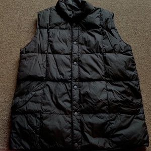 Black puffer vest